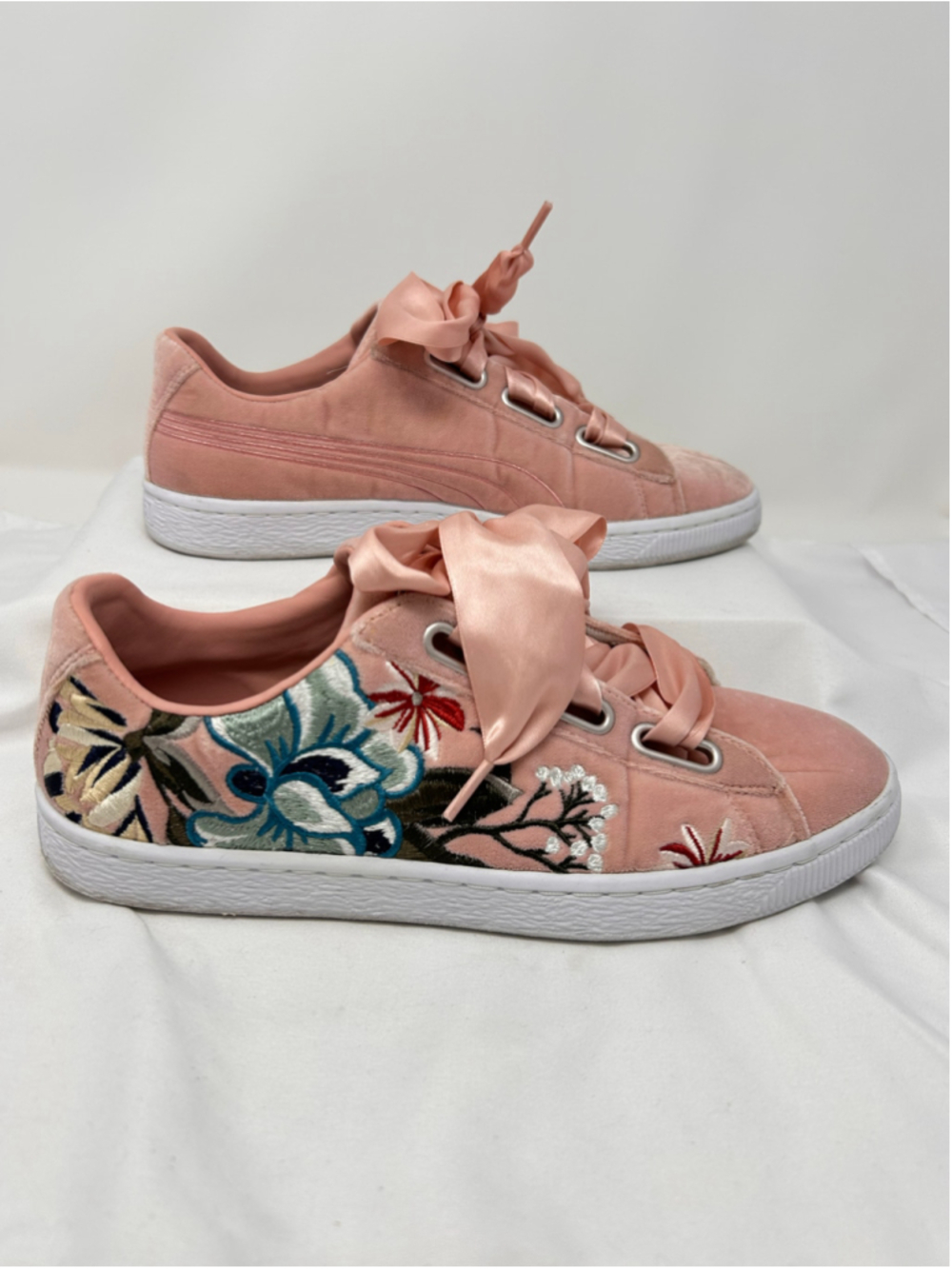 Puma Basket Heart Hyper Embroidery Sneakers Women’s 10 Peach Floral